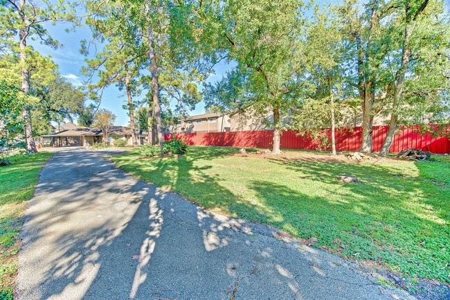 Building Photo - 918 Lehman St