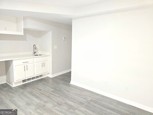 Building Photo - 2287 Birch Hollow Trail