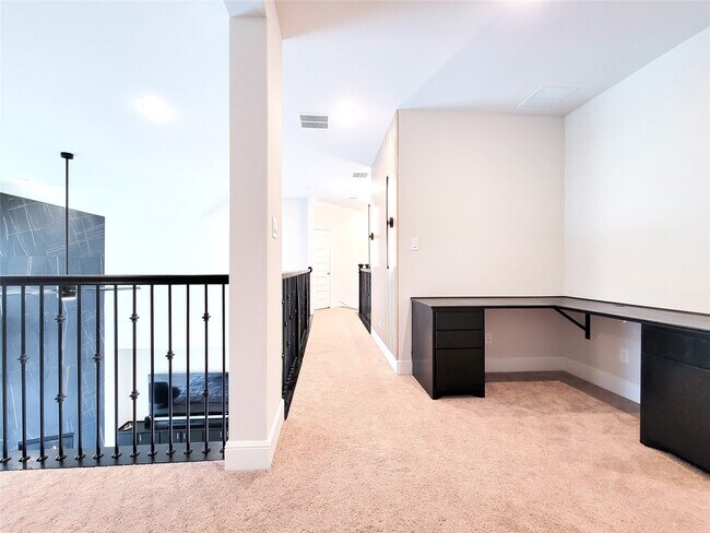 Building Photo - 13806 Friarstone Pointe Dr