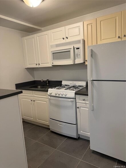 Building Photo - 83-21 Lefferts Blvd