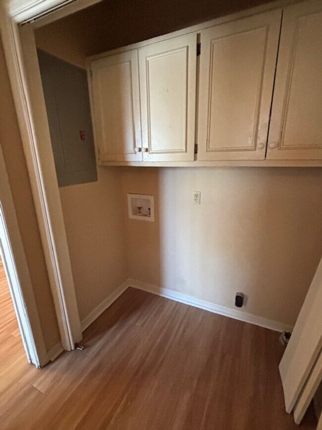 Building Photo - Beautiful; Wynnton Condo