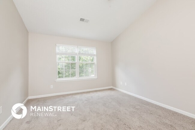 Building Photo - 3930 Laurel View Cir