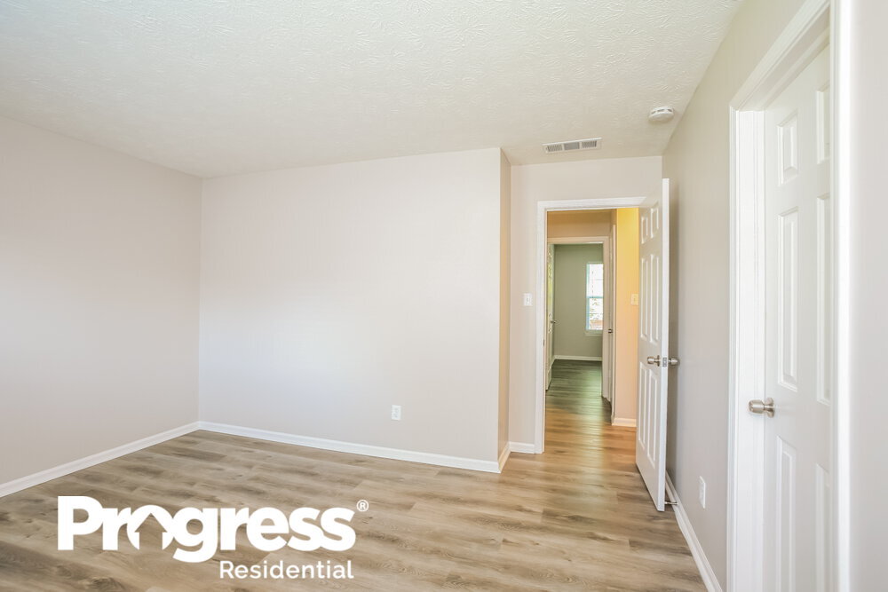 Building Photo - 1449 Country Pointe Dr