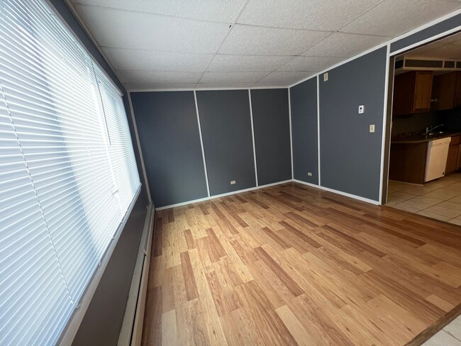 Building Photo - 3614 Weiland Ave