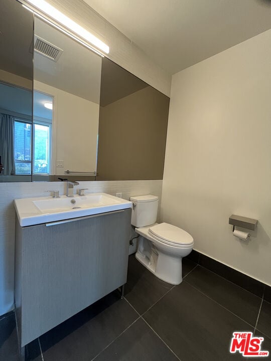 Building Photo - 889 Francisco St