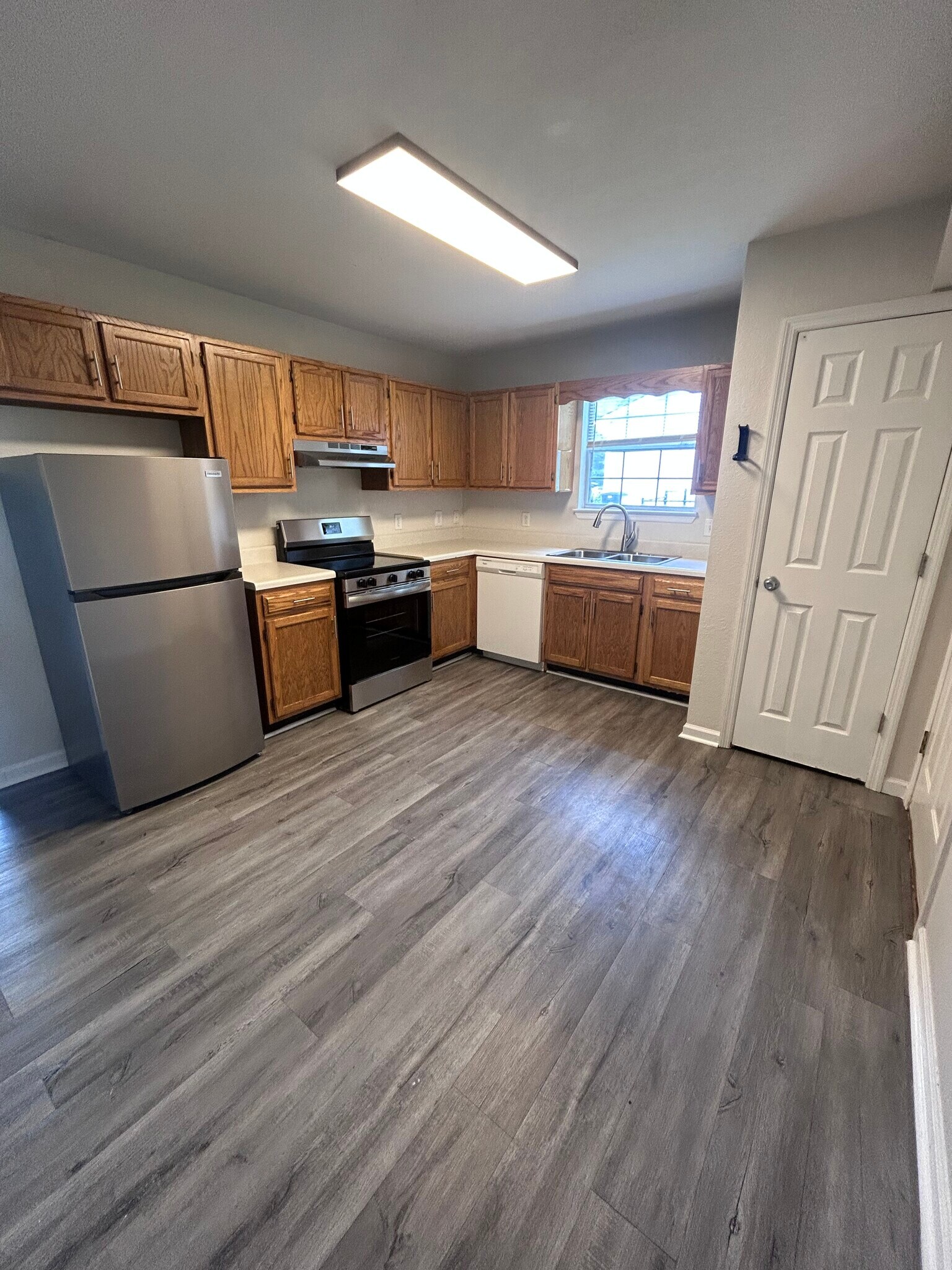 Building Photo - 9894 Bettis Estates Ln