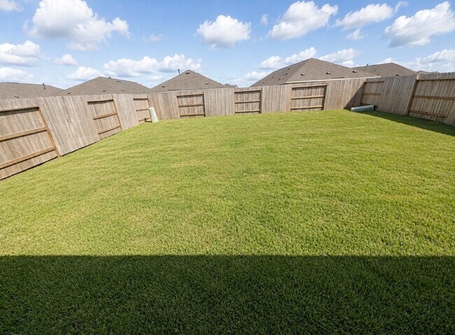 Building Photo - 26722 Scarlet Willow Dr