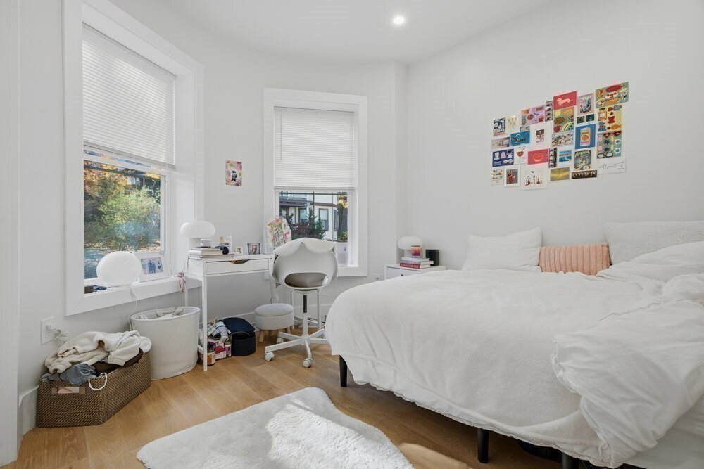 Building Photo - 97 Hillside St