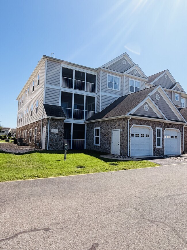 Building Photo - 3802 N Sagamore Dr