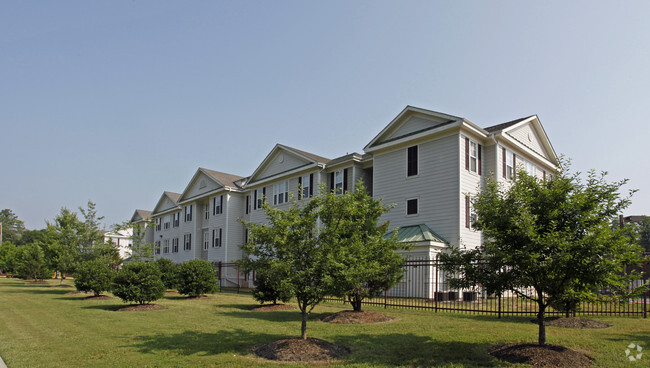 Building Photo - University Apartments at Ettrick