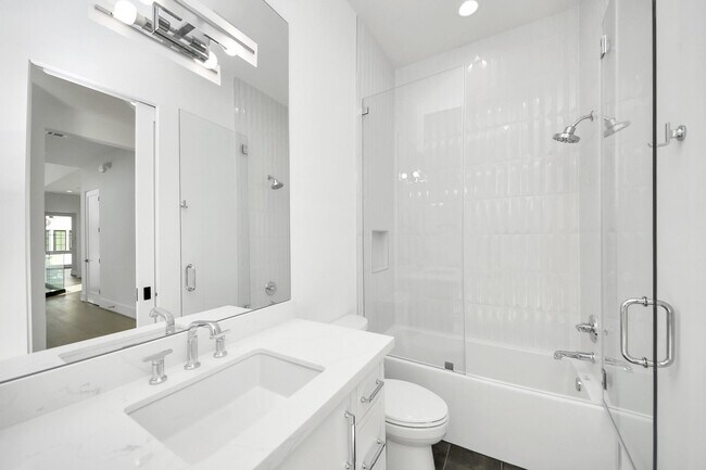 Building Photo - 2232 Swift Blvd