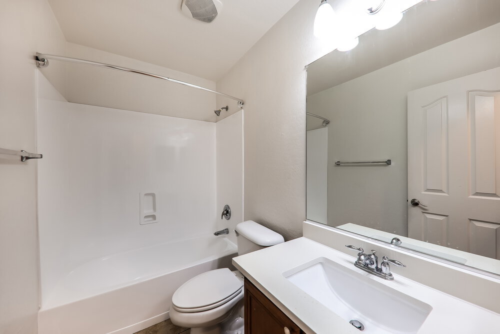 Building Photo - 1018 S 166th Dr