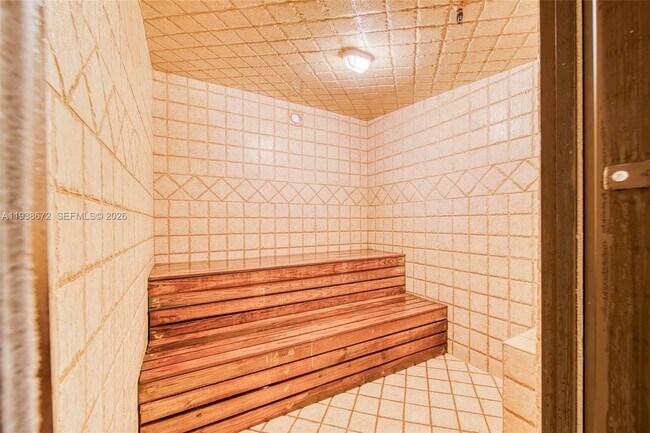 Building Photo - 1111 Crandon Blvd