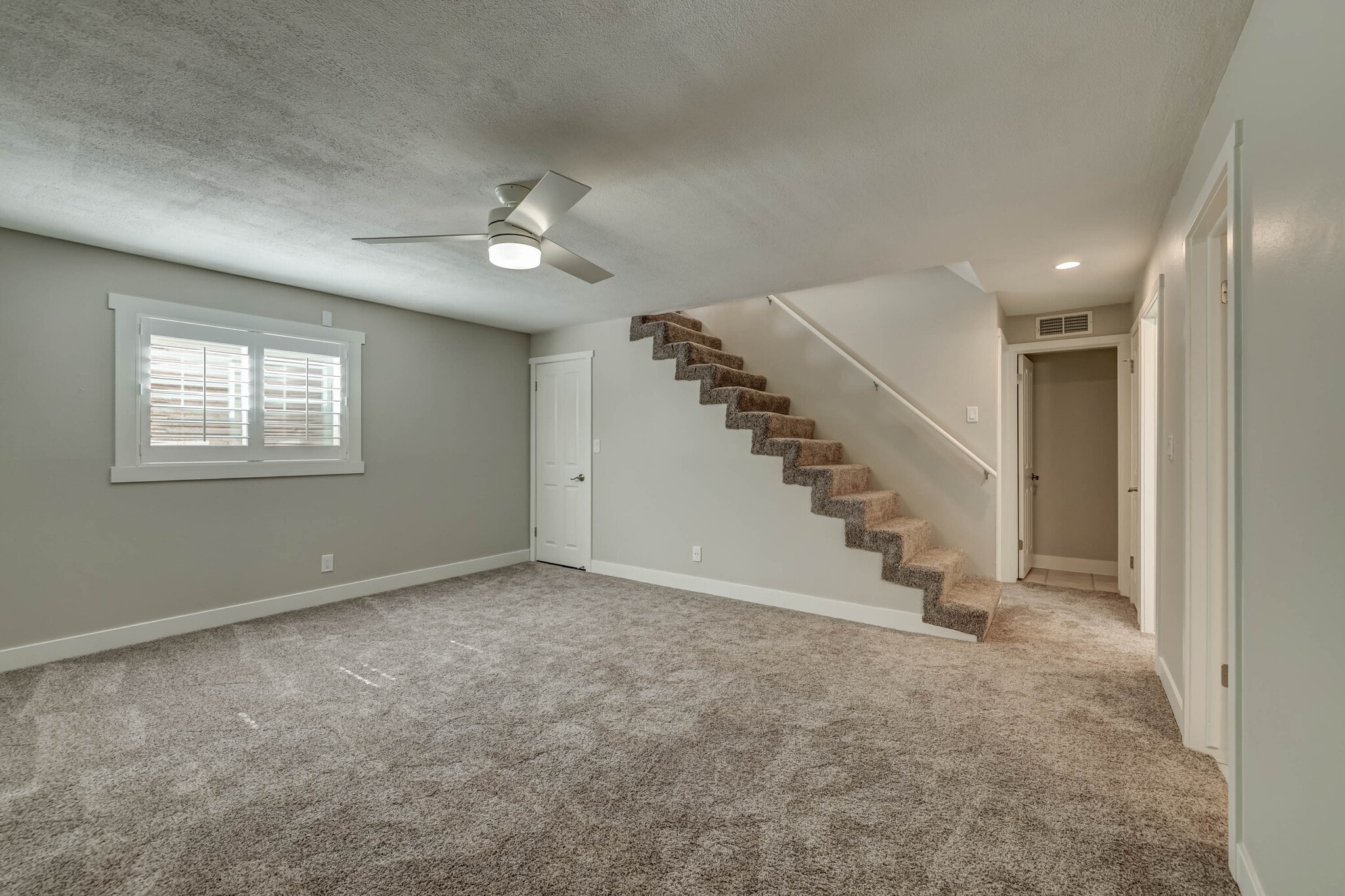 Building Photo - 660 S 400 E