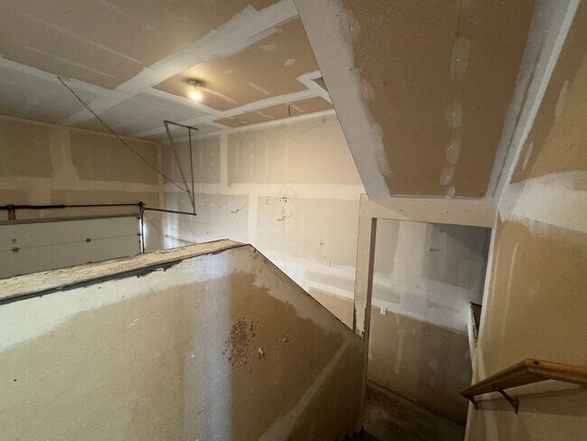 Building Photo - BH T 1335