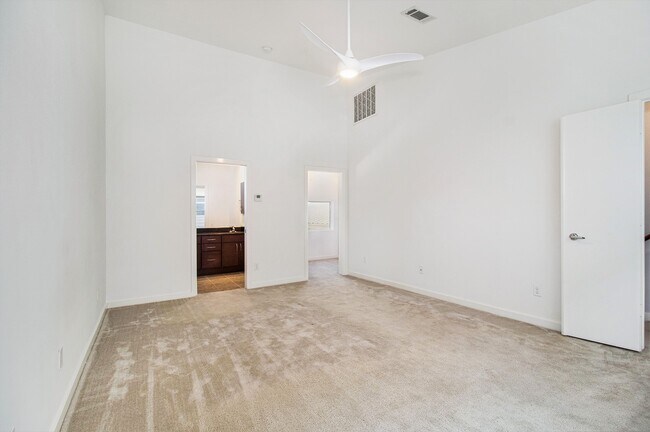 Building Photo - 2940 Cline St