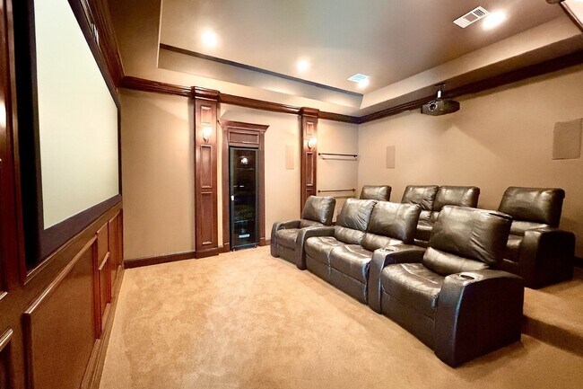 Building Photo - 7511 Raes Creek Dr