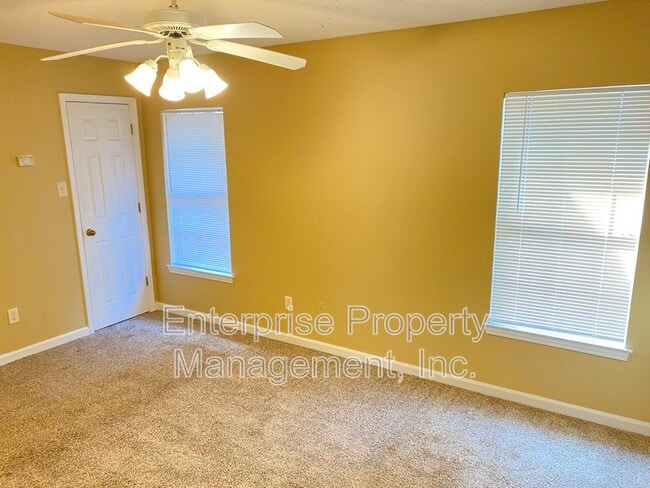 Building Photo - 7162 Charlton Way