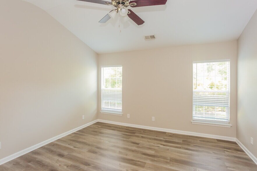 Building Photo - 2857 Summergrove Ct