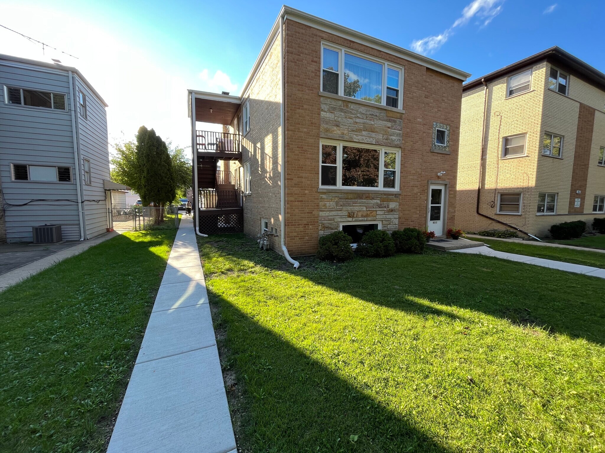 Building Photo - 8212 Kilpatrick Ave