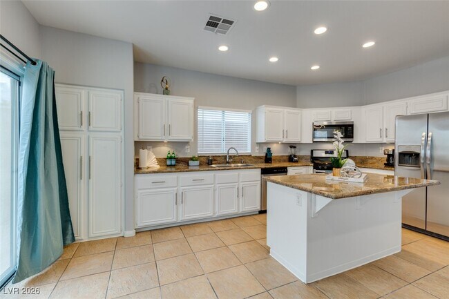 Building Photo - 7975 Angel Tree Ct