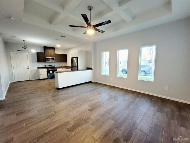 Building Photo - 16 Fuerte Ave