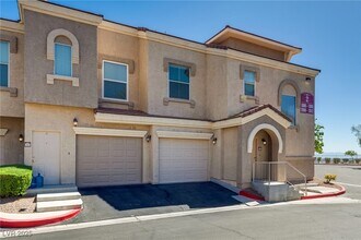 Building Photo - 10550 W Alexander Rd