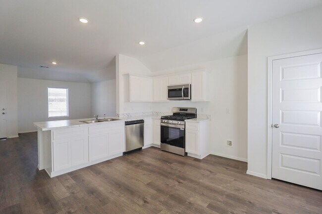 Building Photo - 3 Bed | 2 Bath in Coweta!