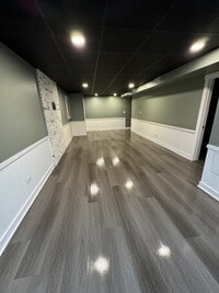 Building Photo - 205 Shady Oak Ln