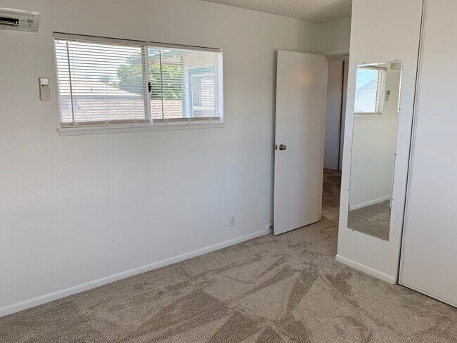 Building Photo - Stunning 3-bedroom and 3-bathroom Home (Ka...