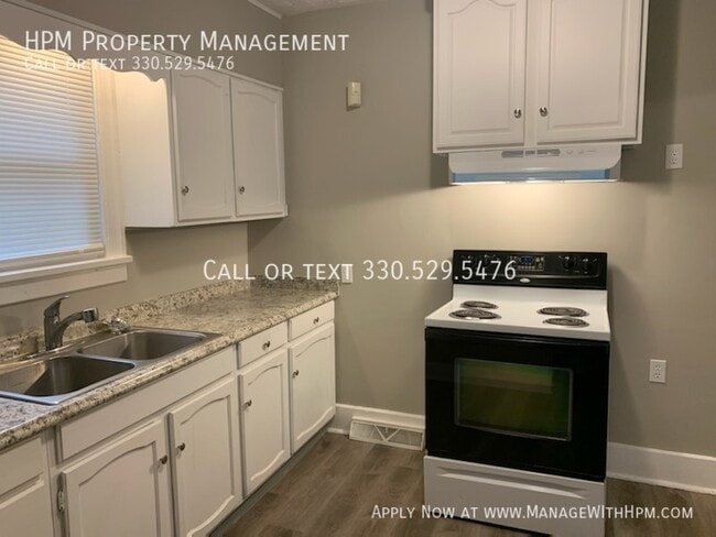 Building Photo - 816 Cody Ct NW