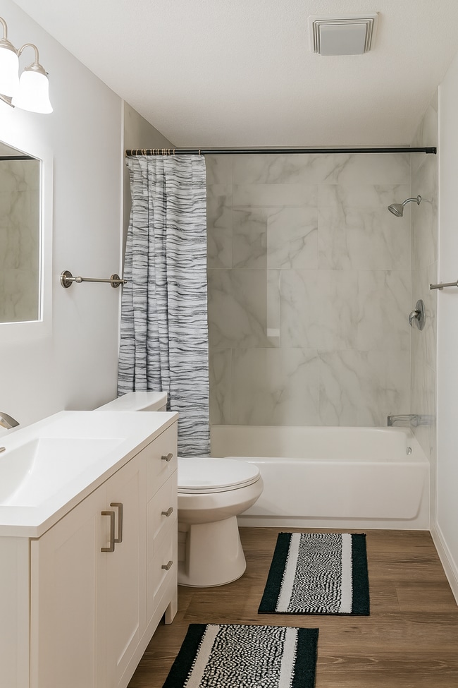 Building Photo - Harligen #5