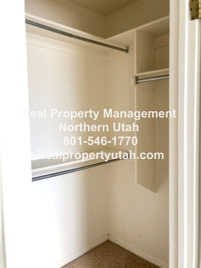 Building Photo - 4 Bedroom 2.5 Bathroom House In Layton