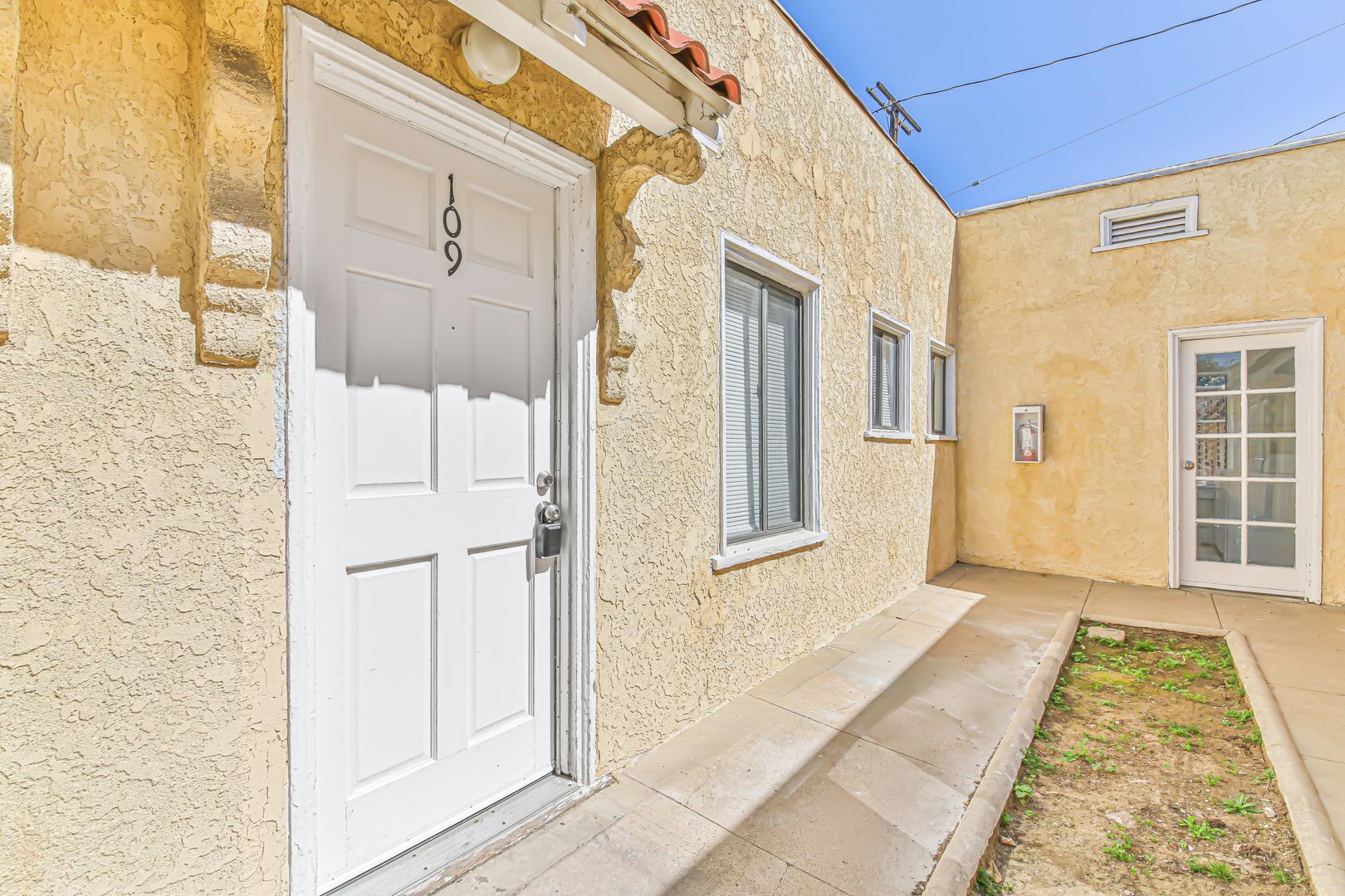 Building Photo - 1074 Obispo Ave