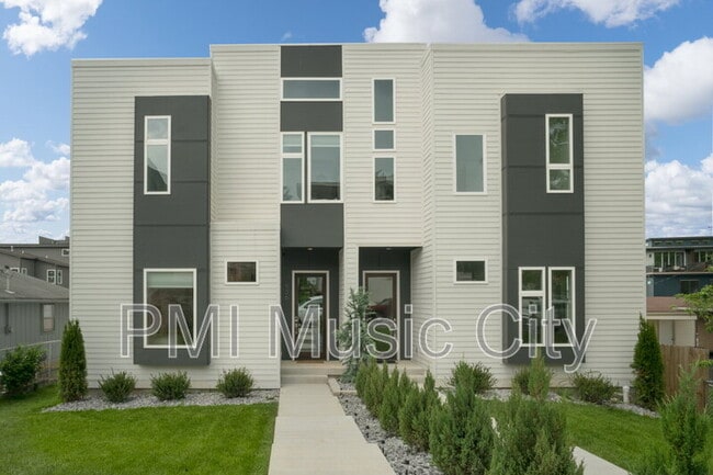 Building Photo - 936 Southside Pl