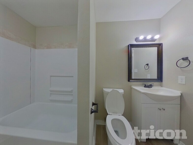Building Photo - 3127 Moonbeam Cir S