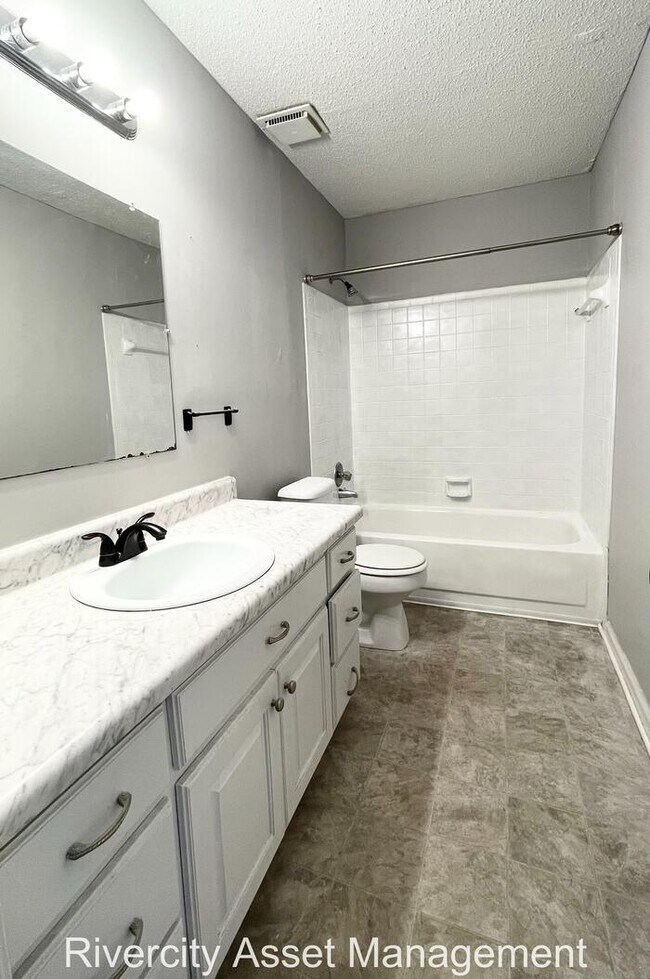 Building Photo - 2990 Ridgeway Rd