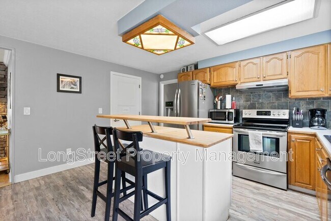 Building Photo - 7788 SE Thompson Rd