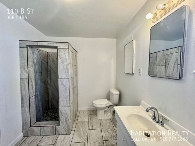 Building Photo - 110 B St