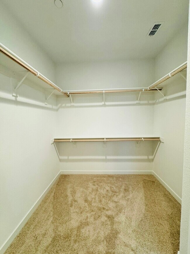 Building Photo - 5395 Trimonti Cir