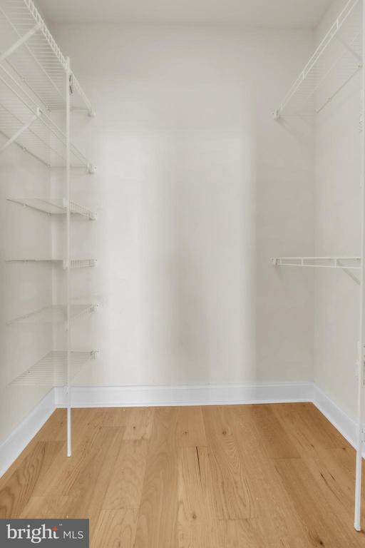 Building Photo - 400 S Broad St