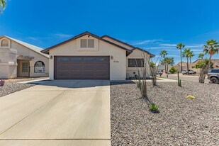 Building Photo - 8735 E Moreland St