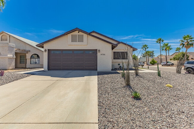 Building Photo - 8735 E Moreland St