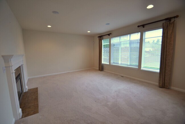 Building Photo - 4Bd/2.5Ba Snohomish Home