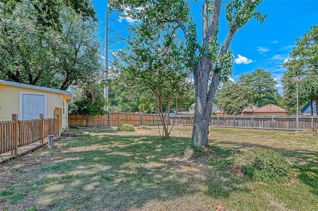 Building Photo - 5507 Enchanted Timbers Dr