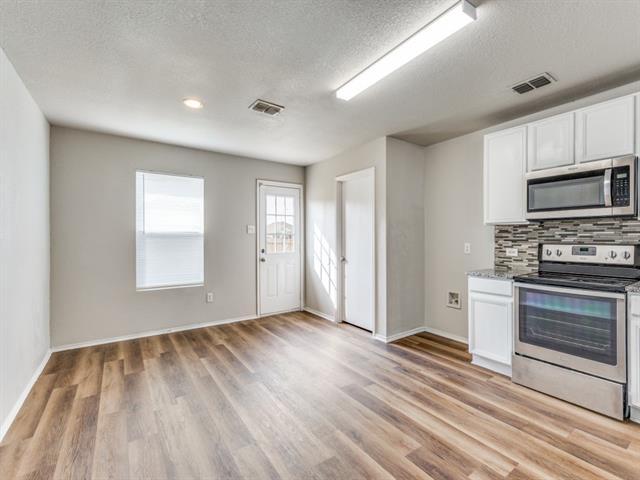 Building Photo - 1400 Royal Meadows Tr