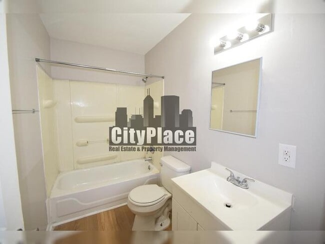 Building Photo - 3219 N Colorado Ave