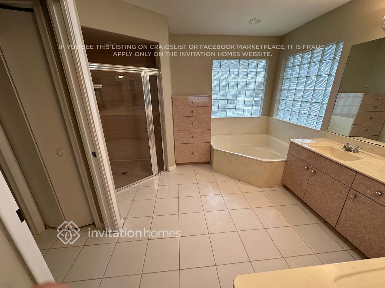 Building Photo - 13646 Brightstone St