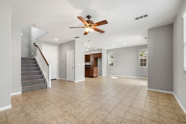 Building Photo - NICE TWO STORY TOWNHOME IN NATOMAS!