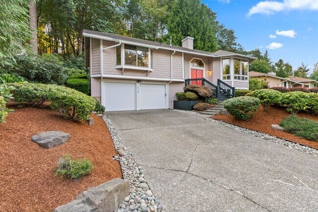 Building Photo - Air Conditioned Urban Retreat in Whispering Pines
